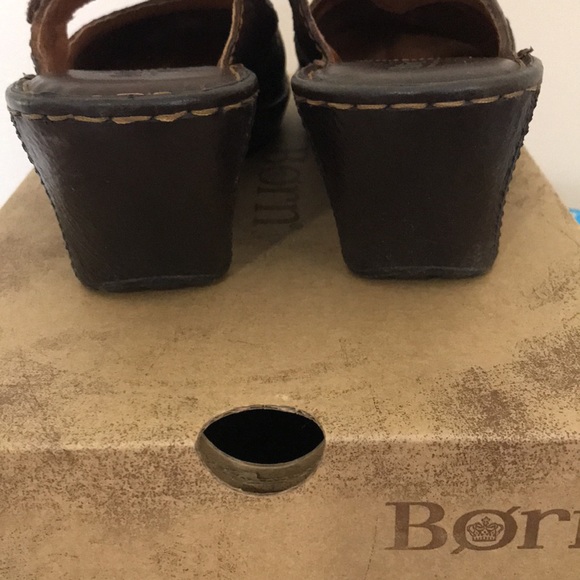 Excellent Condition Born Slip On Clog. Size 10 - Picture 5 of 8